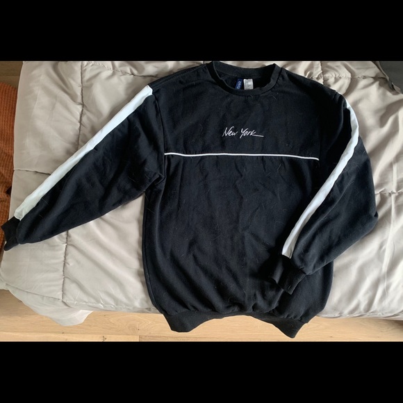 Sweatshirt - Picture 3 of 3